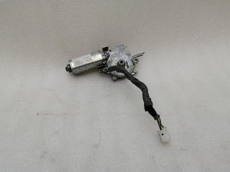 MAYBACH MAYBACH 57 W240 Sun Roof Engine A2408202842 Sunroof Engine
