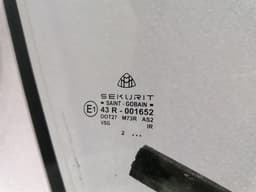 MAYBACH MAYBACH 57 W240 Right Front Door Glass A2407200218 Door Window Front Right — thumbnail 2