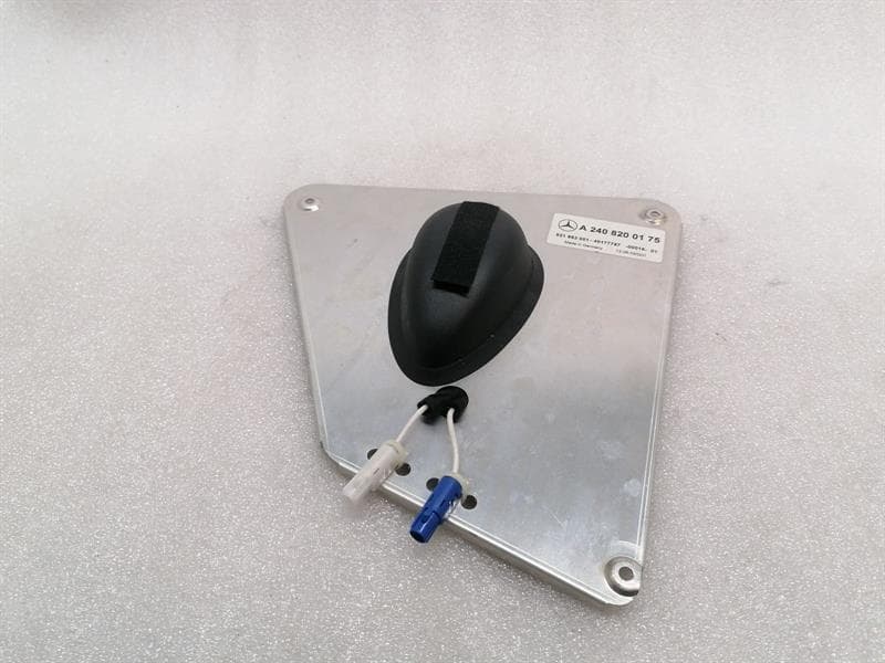 MAYBACH MAYBACH 57 W240 Aerial / Antenna A2408200175 Antenna
