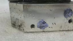 MERCEDES-BENZ Mercedes S-Class W221 Rear ABC Valve A2213200358 Hydraulic Valve Rear. — thumbnail 2