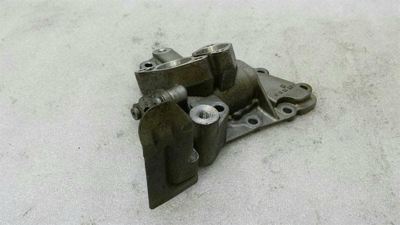 MERCEDES-BENZ Mercedes SL R230 oil filter housing A2751800334 oil cooler holder V12 M275