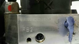 MERCEDES-BENZ Mercedes SL R230 W216 W221 Rear Hydraulic Valve A2213200358 Hydraulic Valve ABC — thumbnail 2