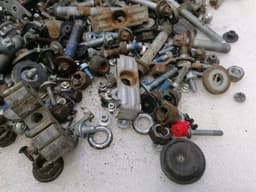 MERCEDES-BENZ Mercedes CL600 W216 SCREENS Bolts From One Car — thumbnail 4