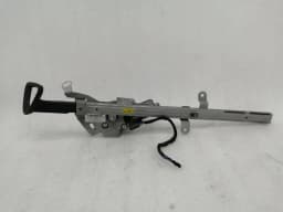 MERCEDES-BENZ Mercedes CLK W209 right seat belt feeder A2098600282 front right belt sender — thumbnail 2