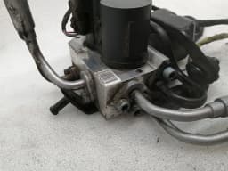 MERCEDES-BENZ Mercedes W221 rear ABC suspension valve A2213201058 rear air suspension valve — thumbnail 5