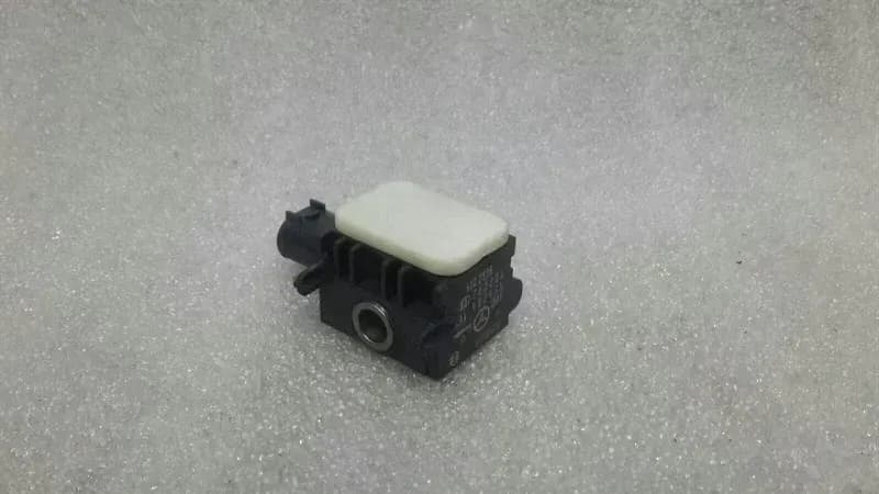 Mercedes S-Class W221 Crash Sensor A0038202826 Impact Sensor SRS .