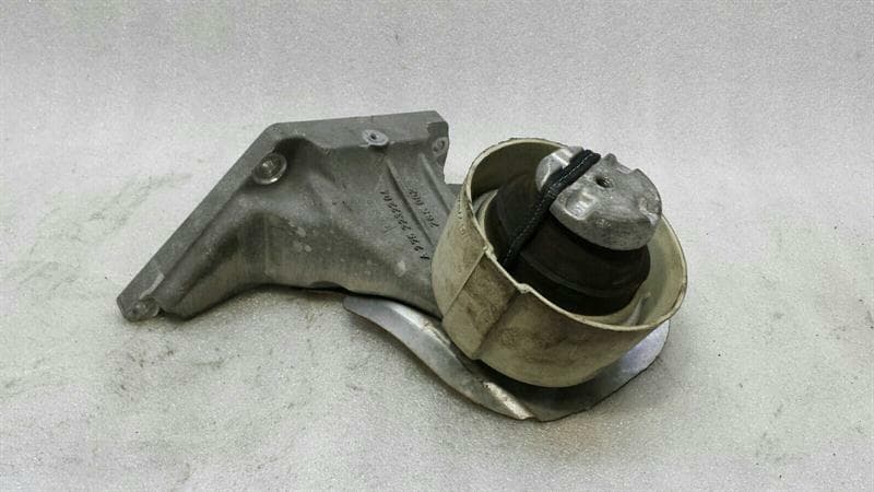 MERCEDES-BENZ Mercedes S-class W221 engine mount A2202400917 engine holder right M275V12 S600