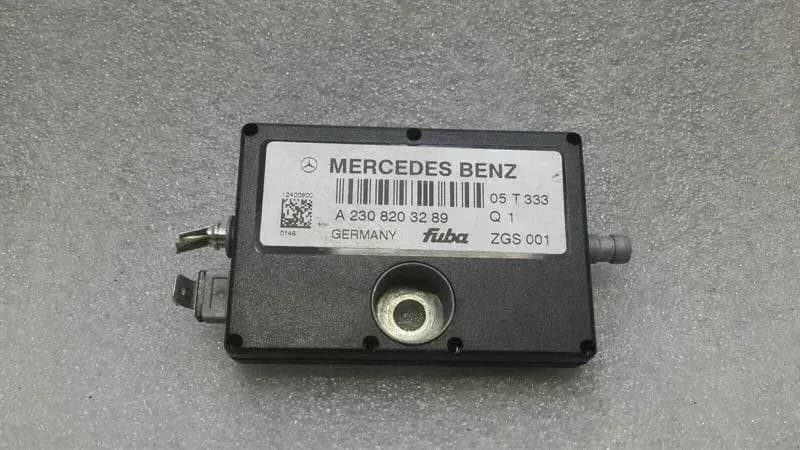 Mercedes SL R230 Aerial / Antenna A2308203289 Antenna Amplifier