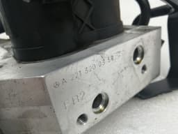 MERCEDES-BENZ Mercedes SL R230 rear ABC valve A2213201058 hydraulic valve ABC rear W221 W216 — thumbnail 7