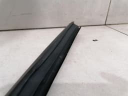 MAYBACH MAYBACH 57 W240 Door Seal A2407300117 Door Seals WINDOW GUIDE RAIL RL — thumbnail 4