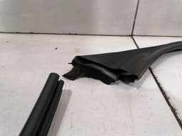 MAYBACH MAYBACH 57 W240 Door Seal A2407200278 Door Seals FRONT RIGHT FRONT RIGHT — thumbnail 3