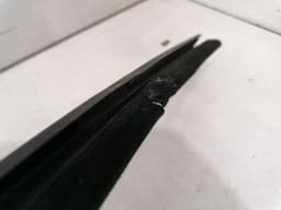 MAYBACH MAYBACH 57 W240 Door Seal A2407300117 Door Seals WINDOW GUIDE RAIL RL — thumbnail 6