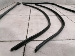 MAYBACH MAYBACH 57 W240 Door Seal FRONT LEFT A2407200178 Door Seals FRONT LEFT — thumbnail 5