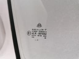 MAYBACH MAYBACH 57 W240 Right Front Door Glass A2407200218 Door Window Front Right — thumbnail 2