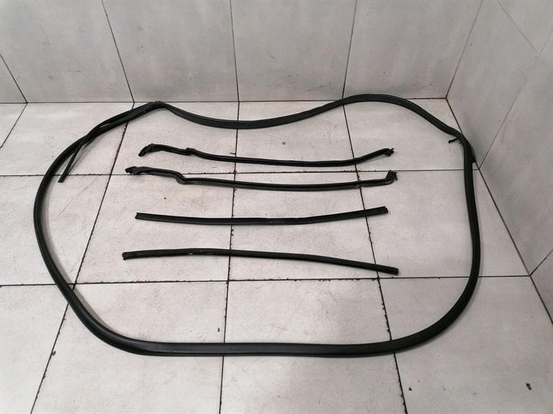 MAYBACH MAYBACH 57 W240 Door Seal A2407300178 Door Seals REAR LEFT REAR LEFT