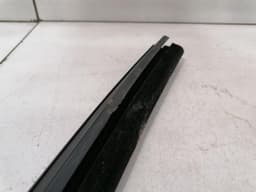 MAYBACH MAYBACH 57 W240 Door Seal A2407300217 Door Seals WINDOW GUIDE RAIL RR — thumbnail 4
