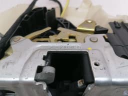 MAYBACH MAYBACH 57 W240 door lock A2407300135 door lock rear left rear — thumbnail 4