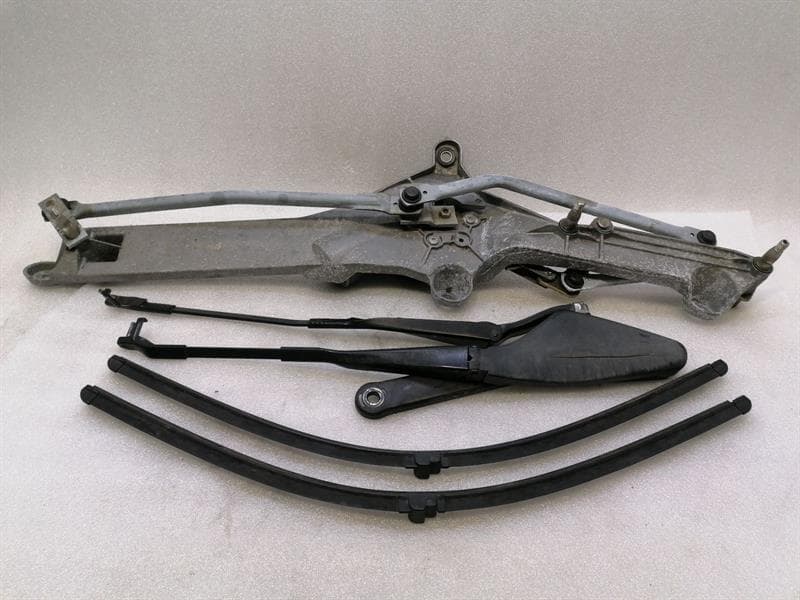 MAYBACH MAYBACH 57 W240 front Wiper engine A2408200042 wiper motor front