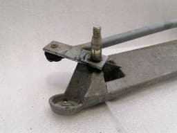 MAYBACH MAYBACH 57 W240 front Wiper engine A2408200042 wiper motor front — thumbnail 6