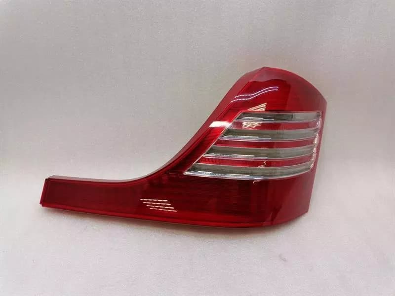 MAYBACH MAYBACH 57 W240 Right Rear Light A2408200264 Rear Right Tail Light
