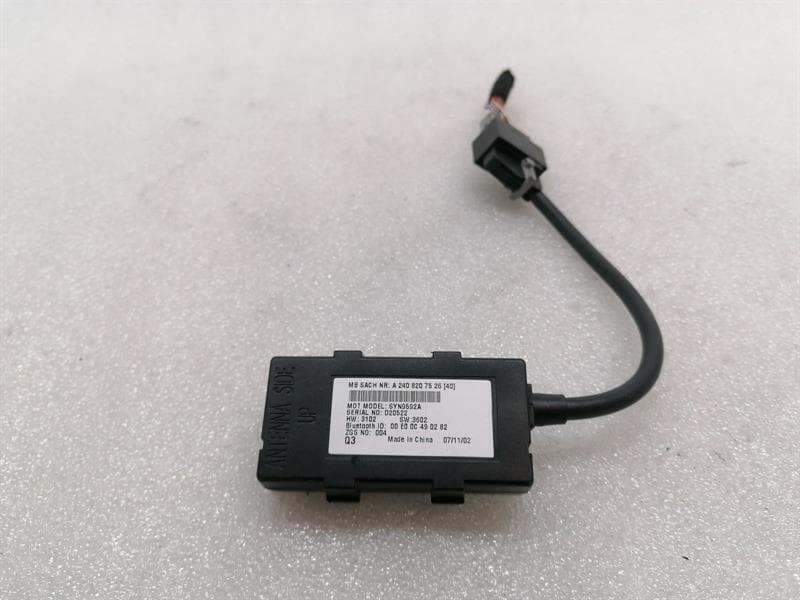 MAYBACH 57 W240 Aerial / Antenna A2408207526 Antenna BLUETOOTH