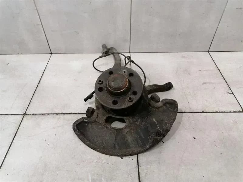 MAYBACH MAYBACH 57 W240 Left Front Hub A2403320901 Wheel Bearing Housing Front Left
