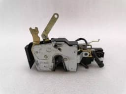 FERRARI Ferrari 550 Maranello F133 door lock 64657600 RH door lock — thumbnail 3