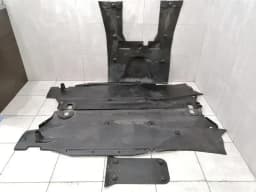 FERRARI Ferrari 550 Maranello F133 Undertray 64678900 Underbody Trim — thumbnail 1