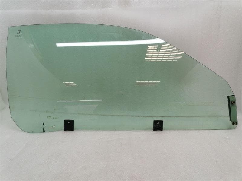 FERRARI Ferrari 550 Maranello F133 right front door glass 64573500 door glass right