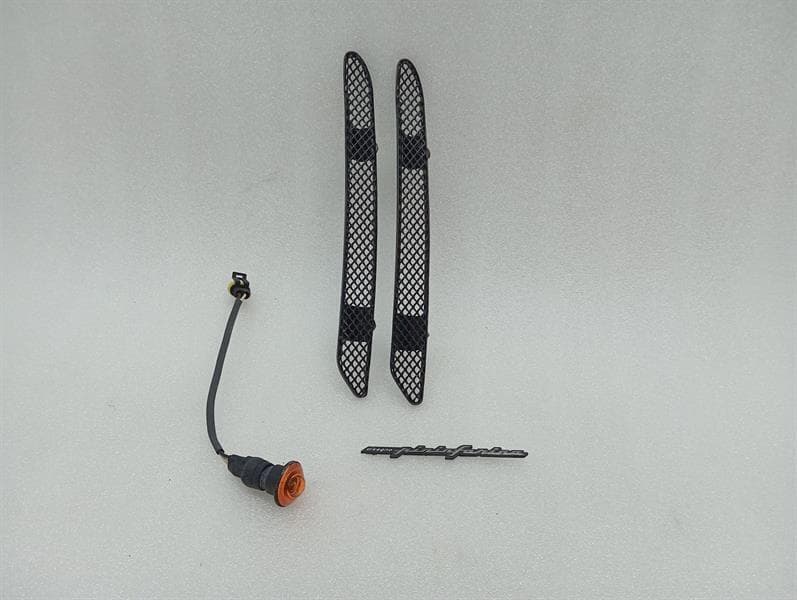 FERRARI Ferrari 550 Maranello F133 Left Wing 64657100 Grills 64656900 Front Fender LH