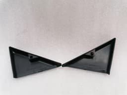 FERRARI FERRARI 550 MARANELLO F133 64586400 INNER MOULDING TRIANGLE sticky — thumbnail 4