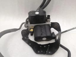 MERCEDES-BENZ Mercedes S-Class W222 S63 AMG Rear ABC Valve A2213201058 Hydraulic Valve Rear — thumbnail 2