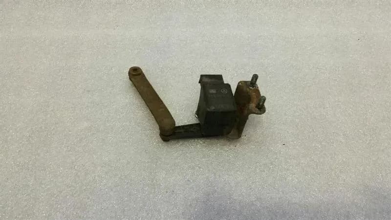 Mercedes CLS W219 AMG Xenon Level Sensor A0105427717 Level Sensor