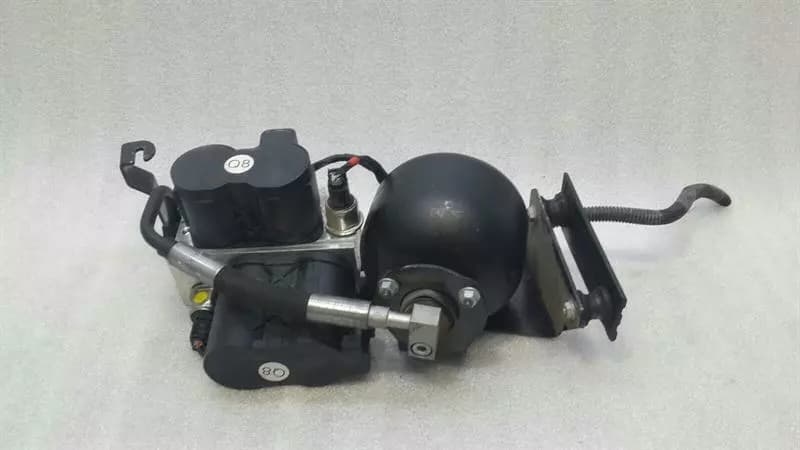 Mercedes SL R230 Rear ABC Valve A2213200358 Hydraulic Valve ABC Rear Block