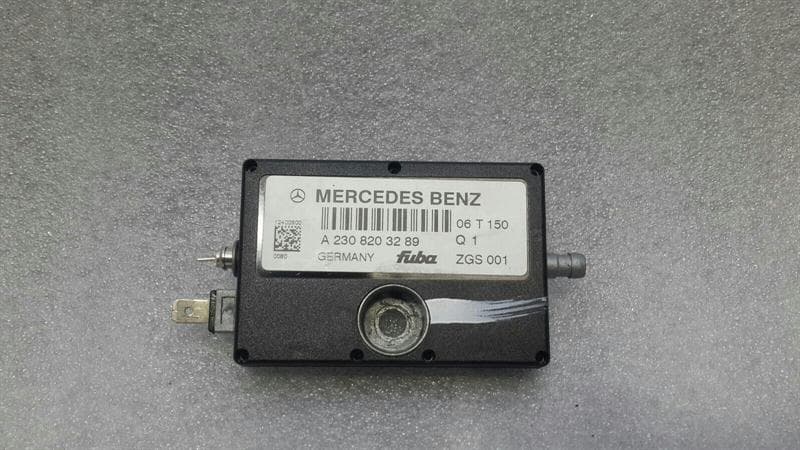 Mercedes SL R230 Aerial / Antenna A2308203289 Antenna Booster