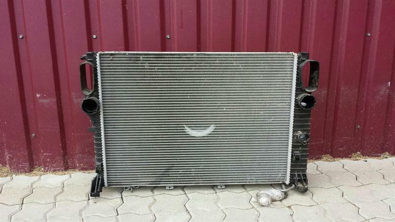 Mercedes CLS CLS55 W219 W211 E55 AMG Radiator Pack A2115003402 Radiator Package