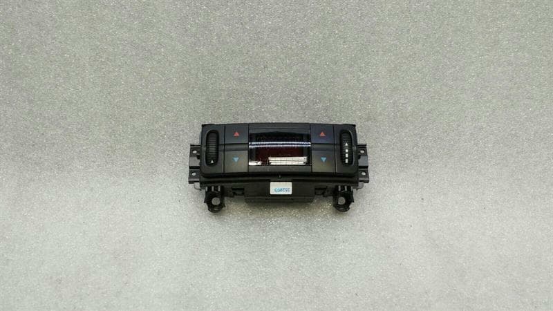 Mercedes W219 CLS55 AMG Car Climate Control A2118300285 Rear Climate Control Panel