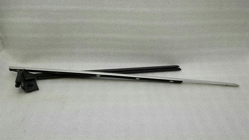 Mercedes W219 CLS55 AMG FRH Door Chrome Strip A2197250665 Tray VR