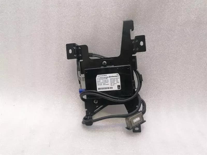 Mercedes G-Wagen W463 Interface Module A1729002809 ECU