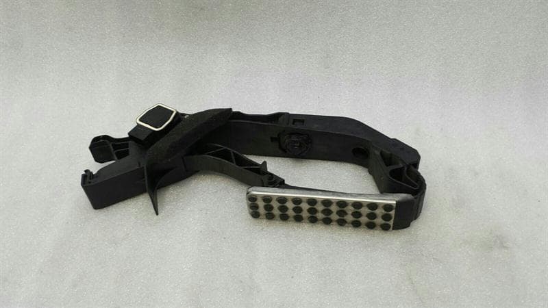 MERCEDES-BENZ Mercedes CLS W219 Gas Pedal (Electrical) A1713000004 Accelerator Pedal AMG
