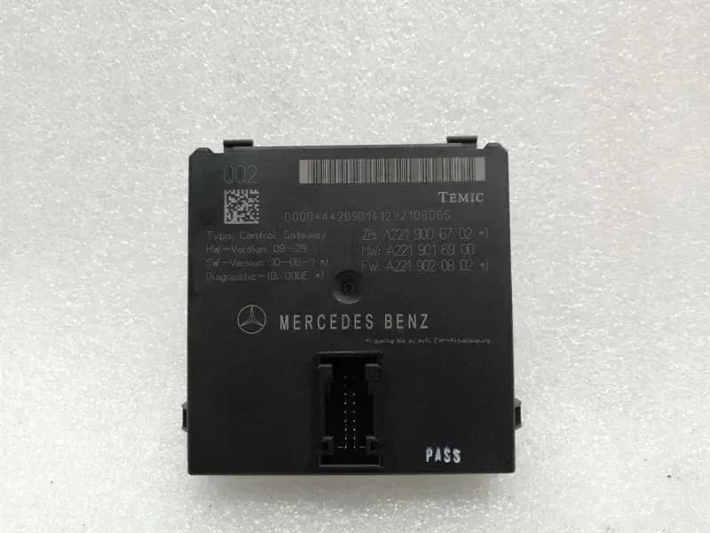 Mercedes CL W216 Central Gateway Module A2219006702 Control Unit