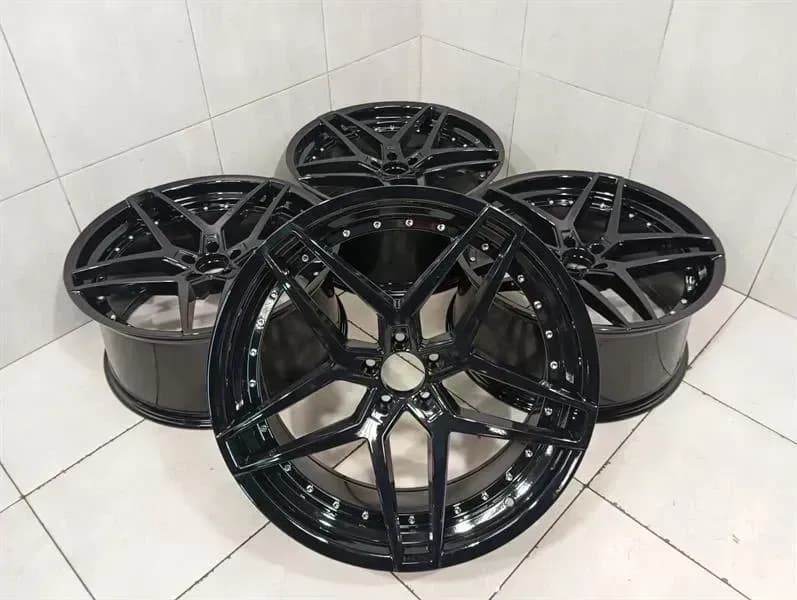 MERCEDES-BENZ 22 Mercedes ML W164 GL X164 Alloy Wheels Lexani R22 Alloy Wheel Set 10.5J ML63 AMG