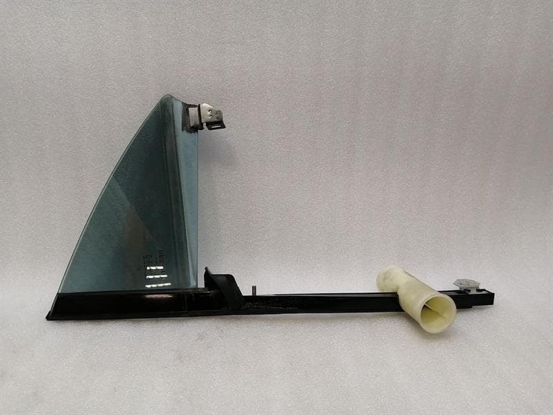 Mercedes CLS W219 Left Rear Quarter Glass A2197301355 Door Window 1⁄4 Rear Left