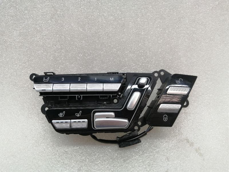 Mercedes S W221 Front Right Seat Switch A2218702379 Right Seat Switch
