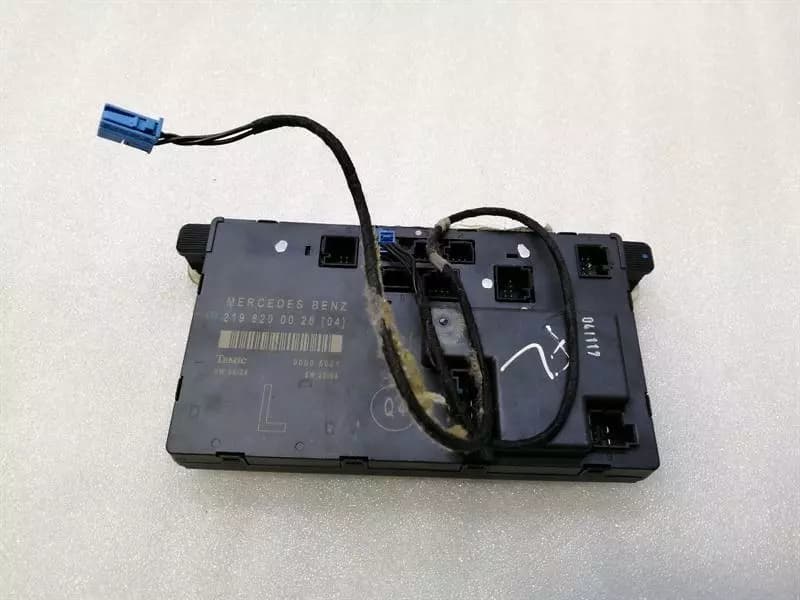 MERCEDES-BENZ Mercedes CLS W219 Front Left Door Module A2198200026 Front Left Door Control Unit