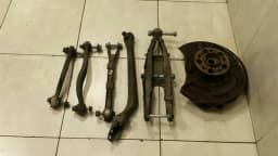 MERCEDES-BENZ Mercedes W219 CLS55 AMG Left Rear Hub A2113504508 Wheel Bearing Housing Rear Left — thumbnail 3