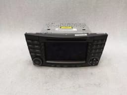MERCEDES-BENZ MERCEDES CLS W219 CD player A2118700289 audio system controller command sat nav — thumbnail 1