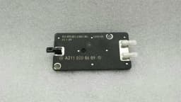 MERCEDES-BENZ Mercedes CLS W219 Aerial / Antenna A2118208689 Antenna Amplifier — thumbnail 1