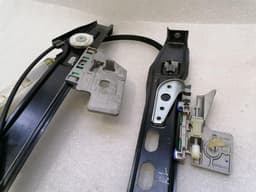 MERCEDES-BENZ Mercedes CLS W219 Left Rear Door Winder A2197300946 Window Regulator Rear Left — thumbnail 3