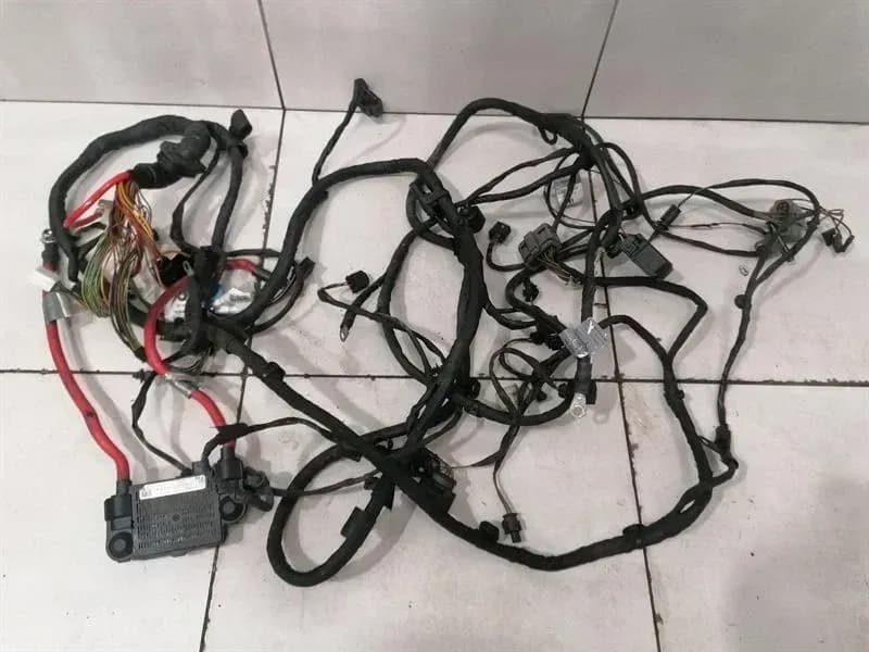 MERCEDES-BENZ Mercedes S-Class W221 Engine Bay Wiring Loom A2214403235 Engine Bay Wiring Harness